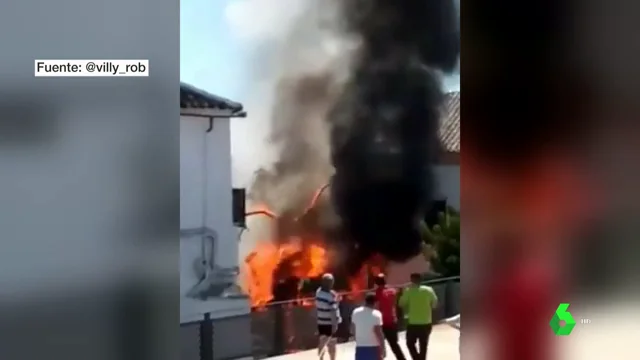 Incendio de un camión en Constantina, Sevilla.