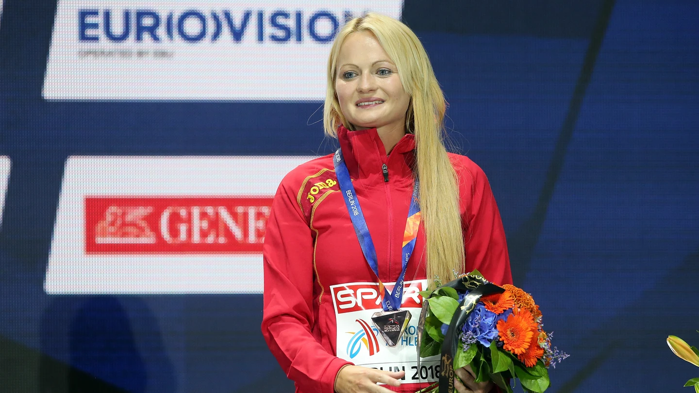 Julia Takacs, en 2018, tras ganar la medalla de bronce europea Julia Takacs, en 2018, tras ganar la medalla de bronce europea