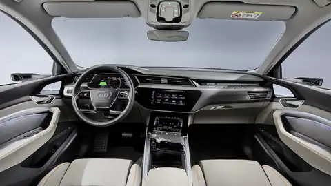 Audi e-tron 50 quattro Audi e-tron 50 quattro