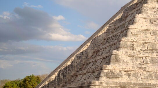 Templo de Kukulcán o El Castillo en Chichén Itzá (México)