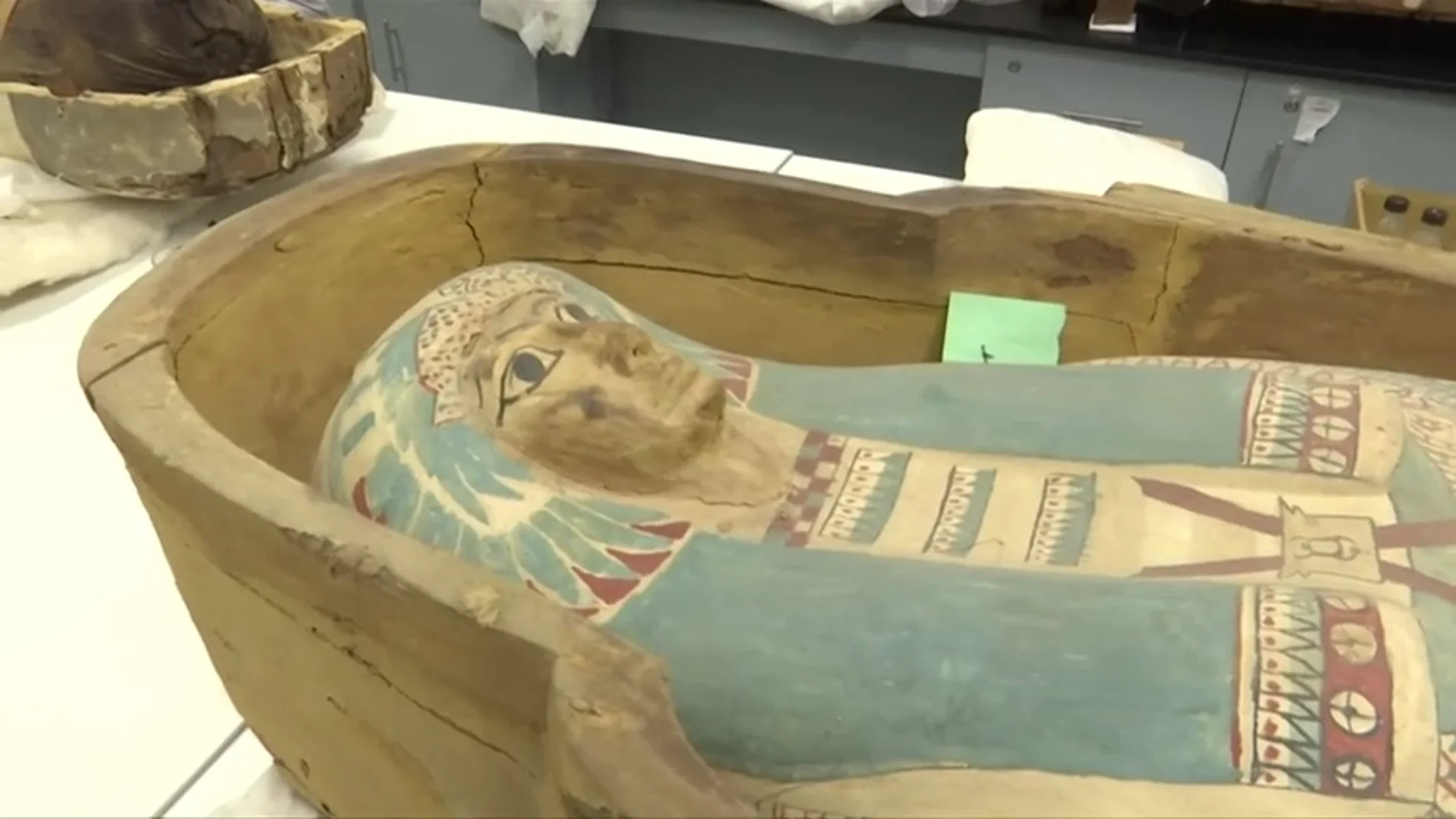 Tutankamón 'sale' de su tumba