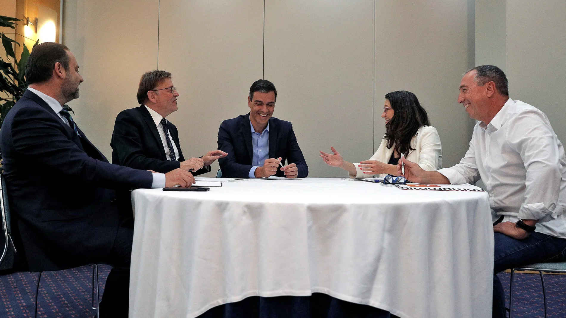 Reunión entre Pedro Sánchez, José Luis Ábalos y Ximo Puig con Mónica Oltra y Joan Baldoví