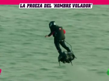 La gesta de Franky Zapata: cruza el canal de la Mancha subido a su flyboard La gesta de Franky Zapata: cruza el canal de la Mancha subido a su flyboard