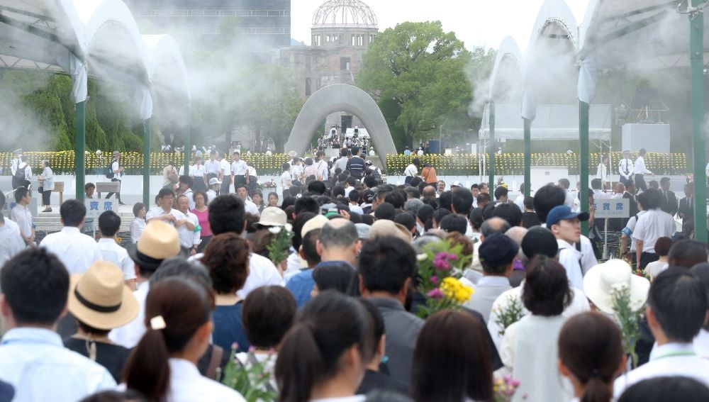 Ceremonia en el Parque Memorial de la Paz (Hiroshima)