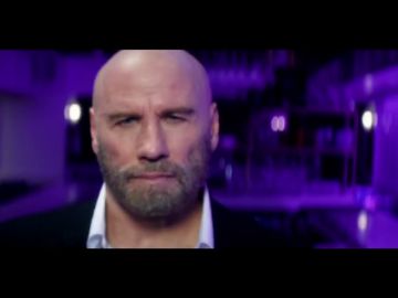 John Travolta ya lo ha hecho todo... hasta bailar un tango en un videoclip de Pitbull John Travolta ya lo ha hecho todo... hasta bailar un tango en un videoclip de Pitbull