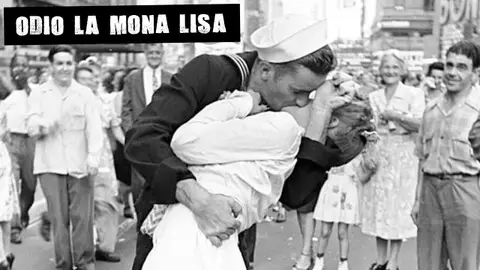 Beso marinero y enfermera El Muro