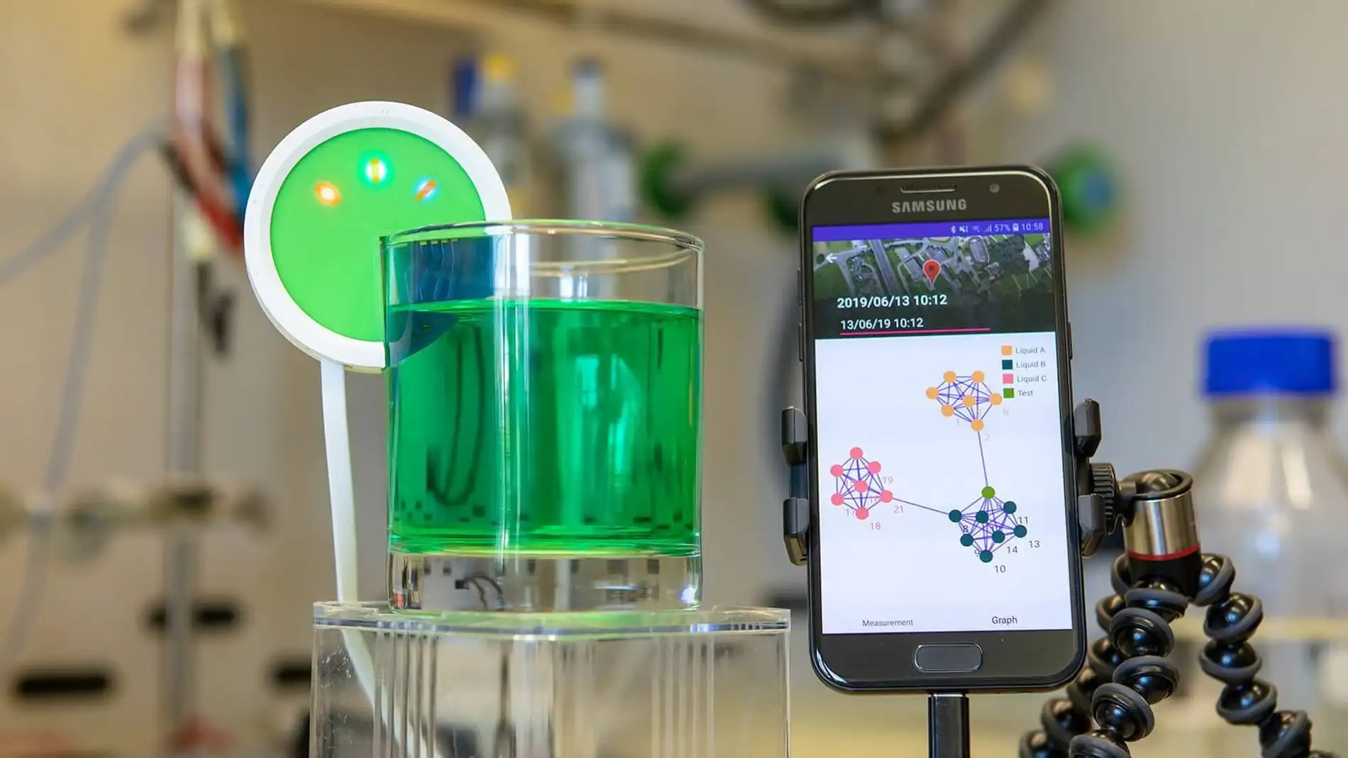 Una lengua electronica identifica tipos de liquido con inteligencia artificial