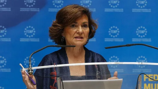 Carmen Calvo ante los medios Carmen Calvo ante los medios