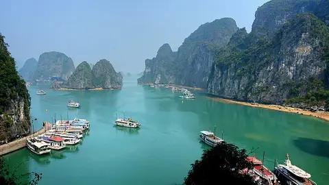 Bahía de Halong Bahía de Halong