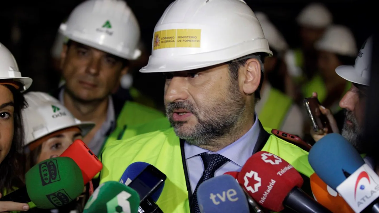 José Luis Ábalos ante los medios José Luis Ábalos ante los medios