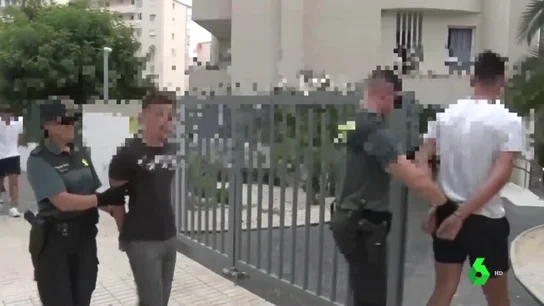 La amiga de la víctima de la violación grupal en Benidorm denuncia haber sufrido abusos sexuales de los detenidos La amiga de la víctima de la violación grupal en Benidorm denuncia haber sufrido abusos sexuales de los detenidos