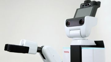 Robot de Asistencia a Humanos (HSR)