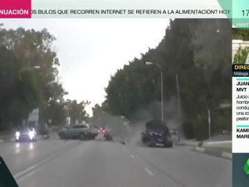 Accidente de un coche en su huida de un atropello masivo en Puerto Banús Accidente de un coche en su huida de un atropello masivo en Puerto Banús