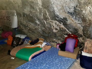 11 vecinos de la comarca ciudadrealeña de Almadén encerrados en la mina para reclamar servicios 11 vecinos de la comarca ciudadrealeña de Almadén encerrados en la mina para reclamar servicios