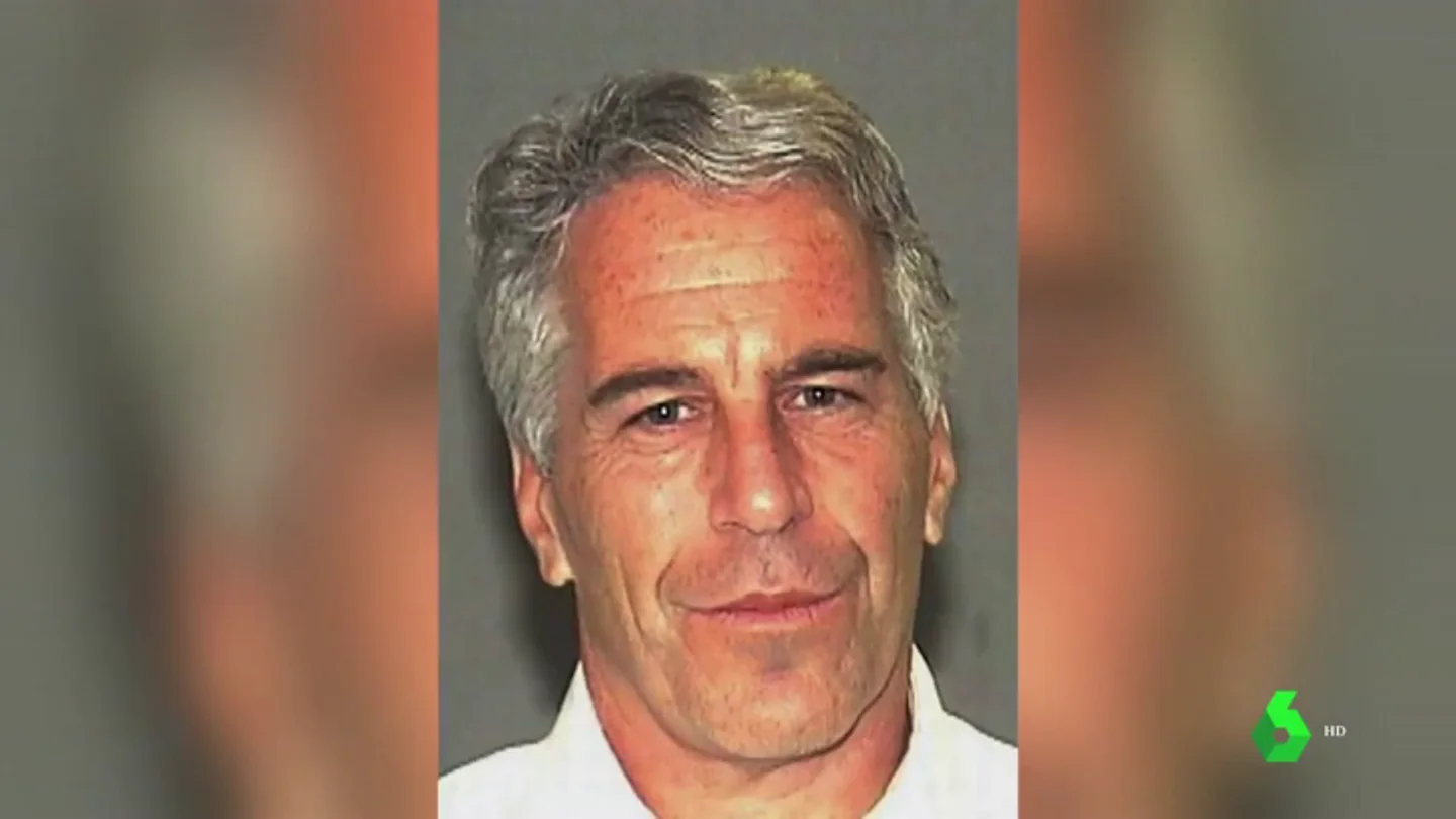 Jeffrey Epstein, acusado de explotación sexual de menores, se suicida en prisión Jeffrey Epstein, acusado de explotación sexual de menores, se suicida en prisión