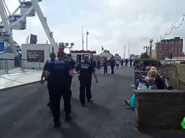 Un incidente químico obliga a cerrar el paseo marítimo de Worthing, en Reino Unido Un incidente químico obliga a cerrar el paseo marítimo de Worthing, en Reino Unido