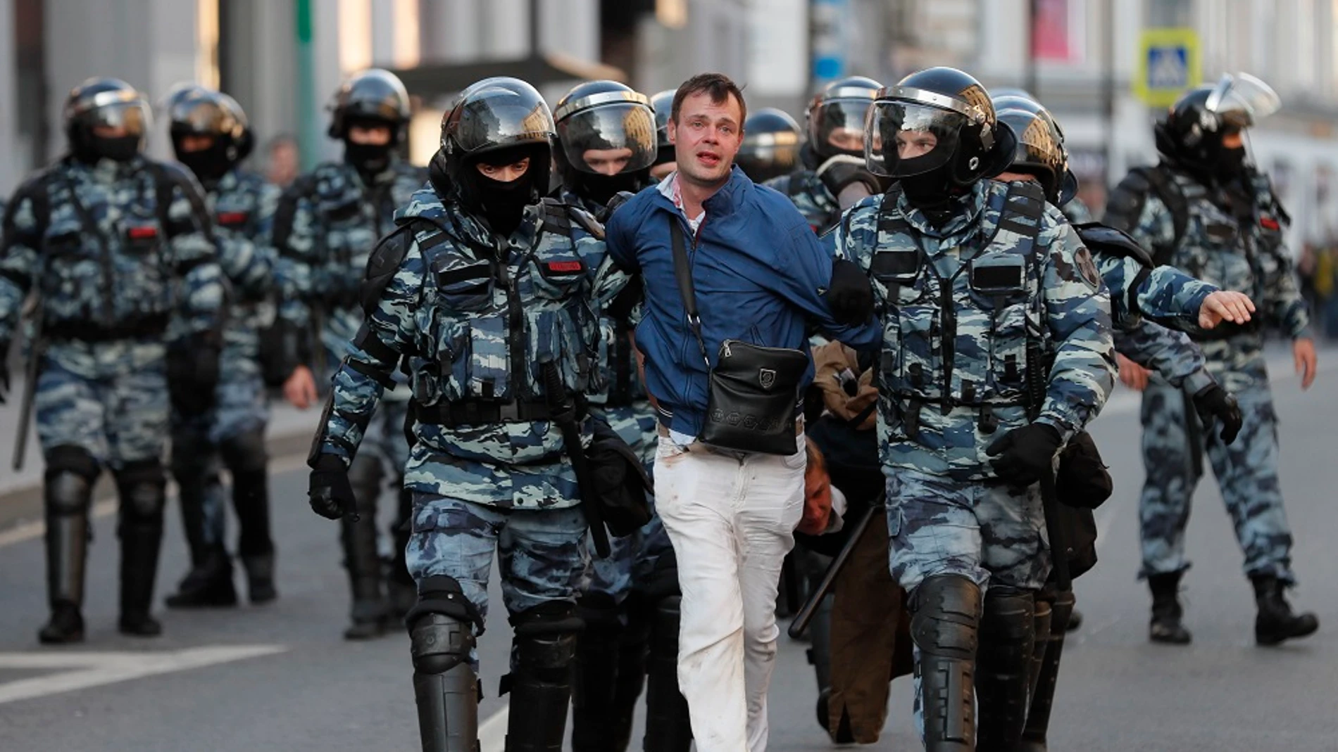 Represión policial en las protestas en Moscú