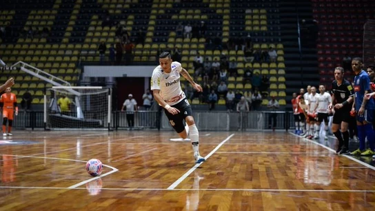 Douglas Nunes, durante un partido Douglas Nunes, durante un partido