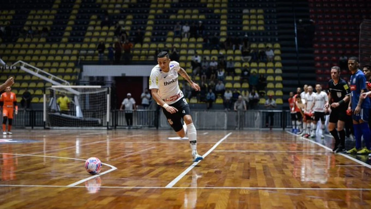 Douglas Nunes, durante un partido Douglas Nunes, durante un partido