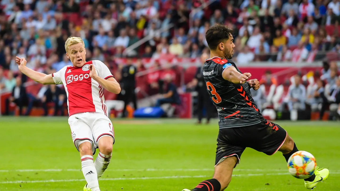 Van de Beek, durante un partido con el Ajax Van de Beek, durante un partido con el Ajax
