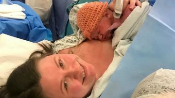 Rebecca Campher da a luz a un bebé tras haberle extirpado el cuello del útero
