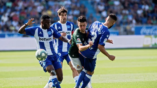 Momento del partido entre Alavés y Espanyol Momento del partido entre Alavés y Espanyol