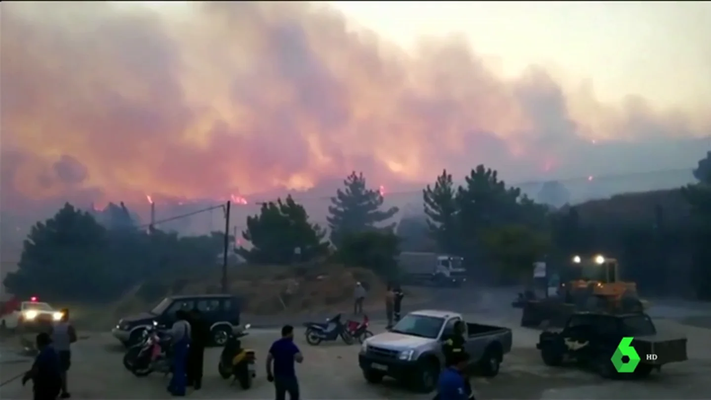 Incendio en la isla de Samos, Grecia Incendio en la isla de Samos, Grecia