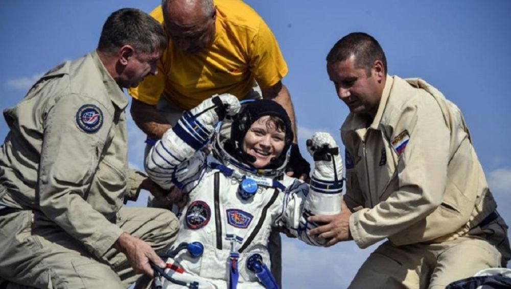Anne McClain, la astronauta que podría haber cometido el primer delito desde el espacio