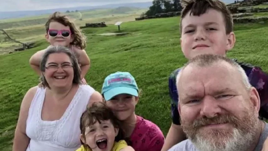 Familia Lyons durante uno de sus viajes.