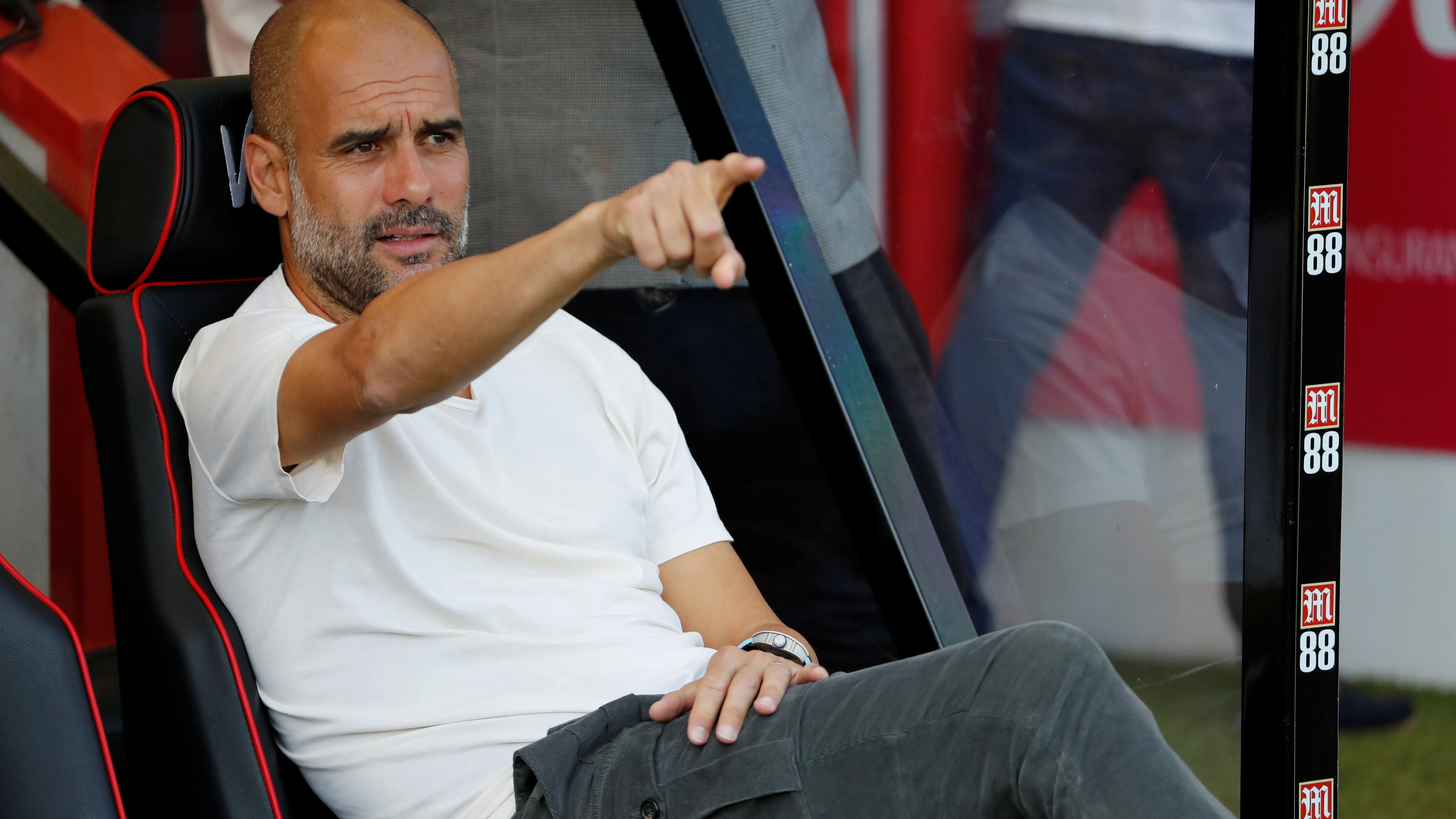 Guardiola, durante el partido contra el Bournemouth Guardiola, durante el partido contra el Bournemouth