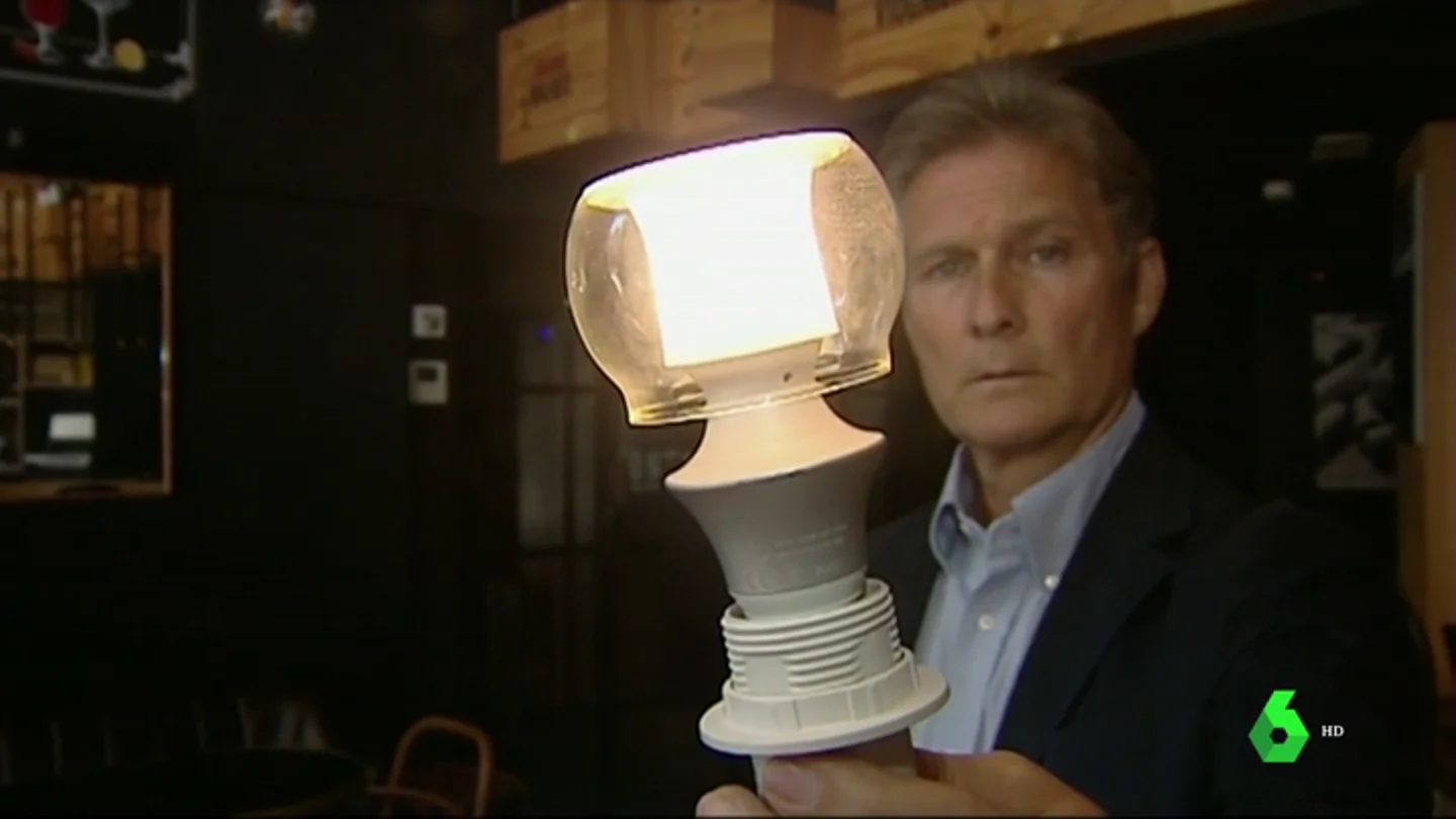 La bombilla creada por un ingeniero español que planta cara a la obsolescencia programada La bombilla creada por un ingeniero español que planta cara a la obsolescencia programada