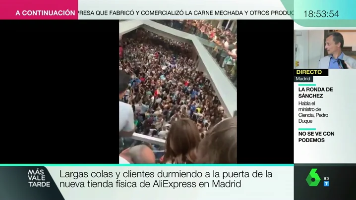 Más de 3.000 personas se agolparon a las puertas de la tienda