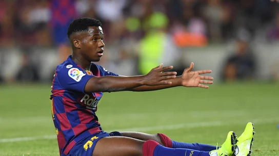 Ansu Fati disputando sus primeros minutos con el FC Barcelona Ansu Fati disputando sus primeros minutos con el FC Barcelona