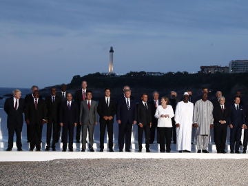 Foto de familia de los mandatarios en el G7 de Biarritz.