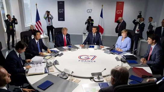 Reunión de los líderes de los países del G-7 durante la cumbre en Biarritz Reunión de los líderes de los países del G-7 durante la cumbre en Biarritz
