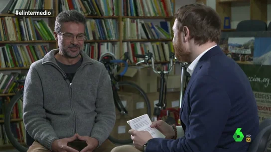 "Ni huelen tan mal ni quieren obligarnos a ir en autobús": así fue la experiencia de Manuel Burque con 'Ecologistas en Acción' "Ni huelen tan mal ni quieren obligarnos a ir en autobús": así fue la experiencia de Manuel Burque con 'Ecologistas en Acción'