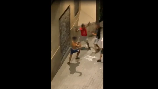 Pelea entre menores en Barcelona Pelea entre menores en Barcelona