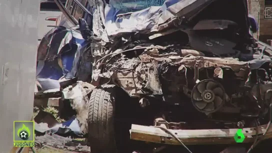 Un atleta choca frontalmente con un autobús y sale ileso del accidente Un atleta choca frontalmente con un autobús y sale ileso del accidente