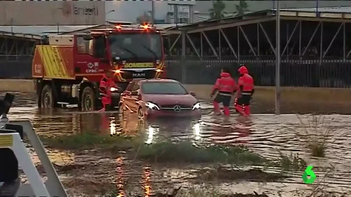 Coche atrapado en Onda, Castellón