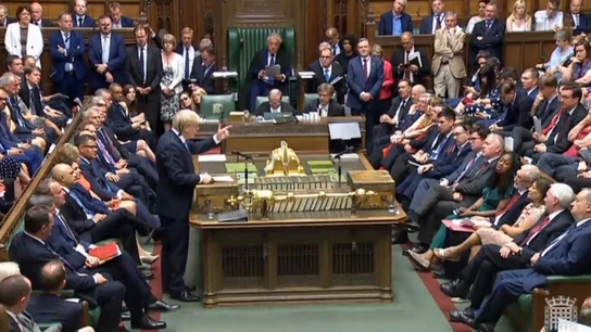 Isabel II aprueba la suspensión del Parlamento inglés Isabel II aprueba la suspensión del Parlamento inglés