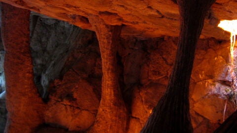 Gruta no Parque do Pasatempo de Betanzos