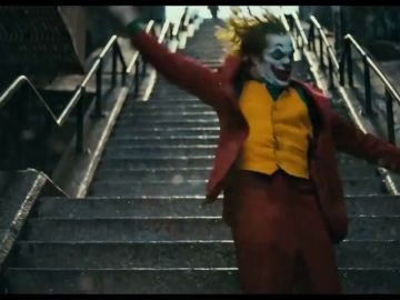 El baile de Joaquin Phoenix en Joker El baile de Joaquin Phoenix en Joker