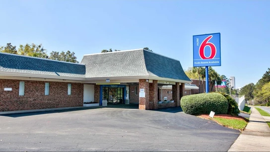Motel 6 deberá indemnizar a 100.000 clientes  Motel 6 deberá indemnizar a 100.000 clientes