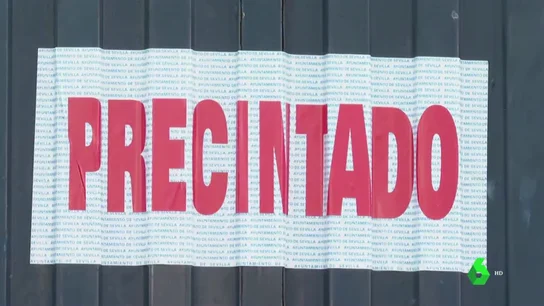 El Ayuntamiento de Sevilla clausura la nave de Magrudis, la empresa responsable de la carne contaminada El Ayuntamiento de Sevilla clausura la nave de Magrudis, la empresa responsable de la carne contaminada