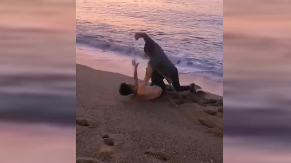 Brutal pelea en la playa de la Barceloneta