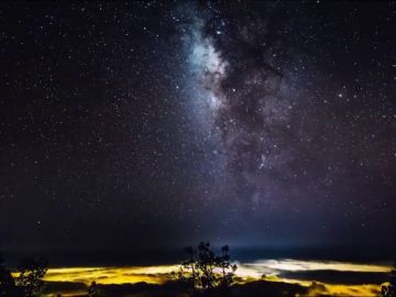 La Vía Láctea, la leyenda del campo de estrellas que guiaba a los peregrinos hasta Santiago La Vía Láctea, la leyenda del campo de estrellas que guiaba a los peregrinos hasta Santiago