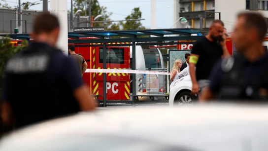 Efectivos de Bomberos y Policía Efectivos de Bomberos y Policía