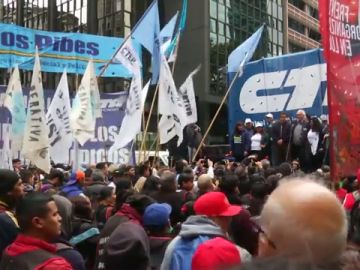 Protestas en Argentina por la caída del peso Protestas en Argentina por la caída del peso