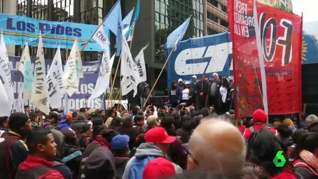 Protestas en Argentina por la caída del peso.