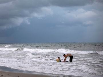 Tormentas en las playas por la llegada del huracán Dorian Tormentas en las playas por la llegada del huracán Dorian